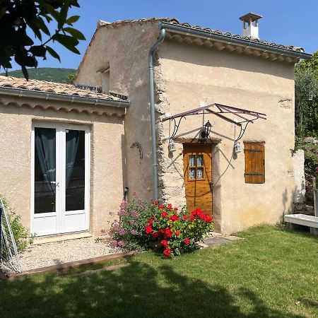 Cabanon Entoure De Montagnes Et D'Oliviers Villa Nyons Exteriör bild