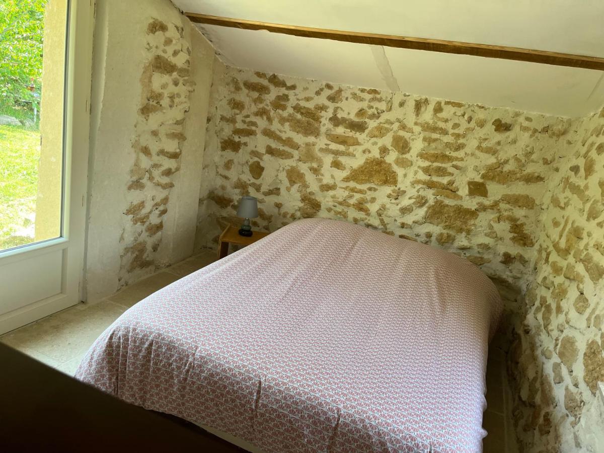 Cabanon Entoure De Montagnes Et D'Oliviers Villa Nyons Exteriör bild