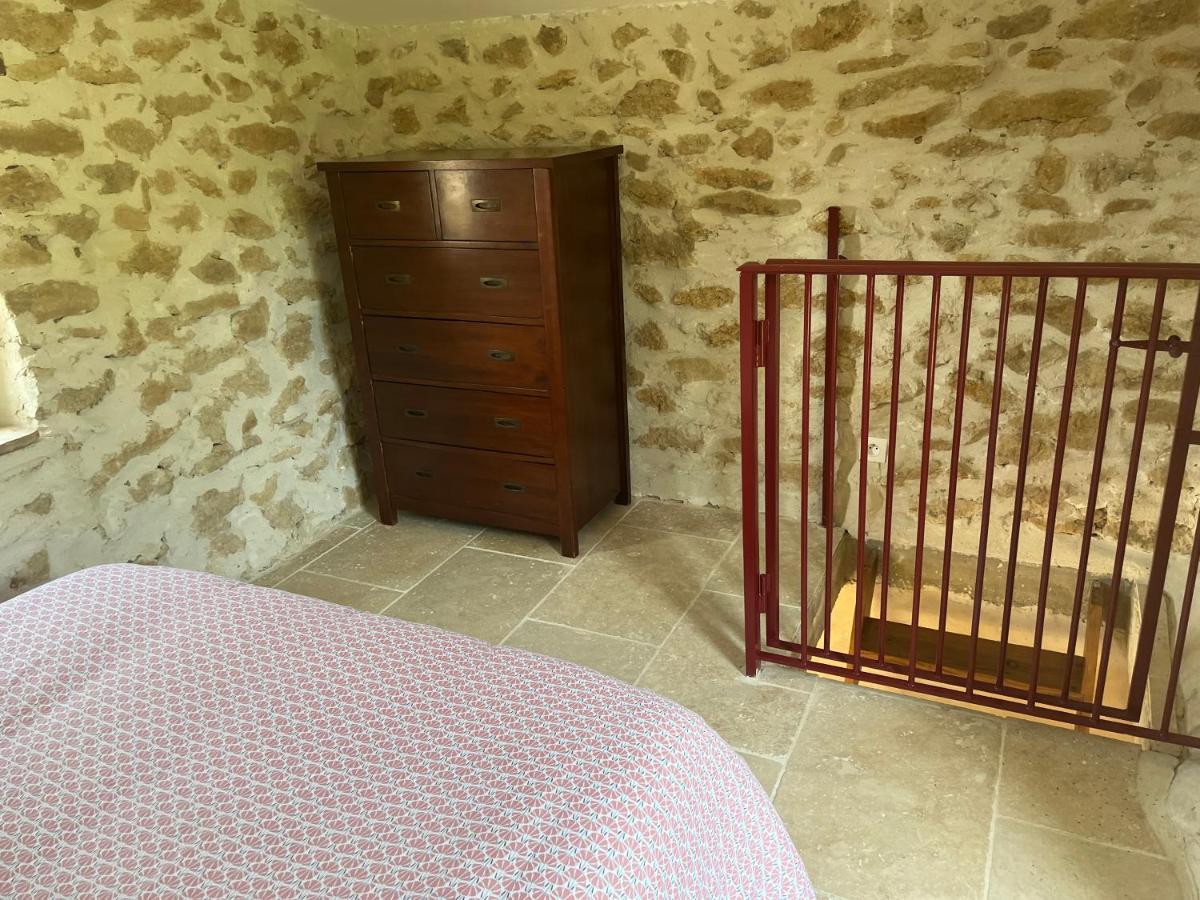 Cabanon Entoure De Montagnes Et D'Oliviers Villa Nyons Exteriör bild