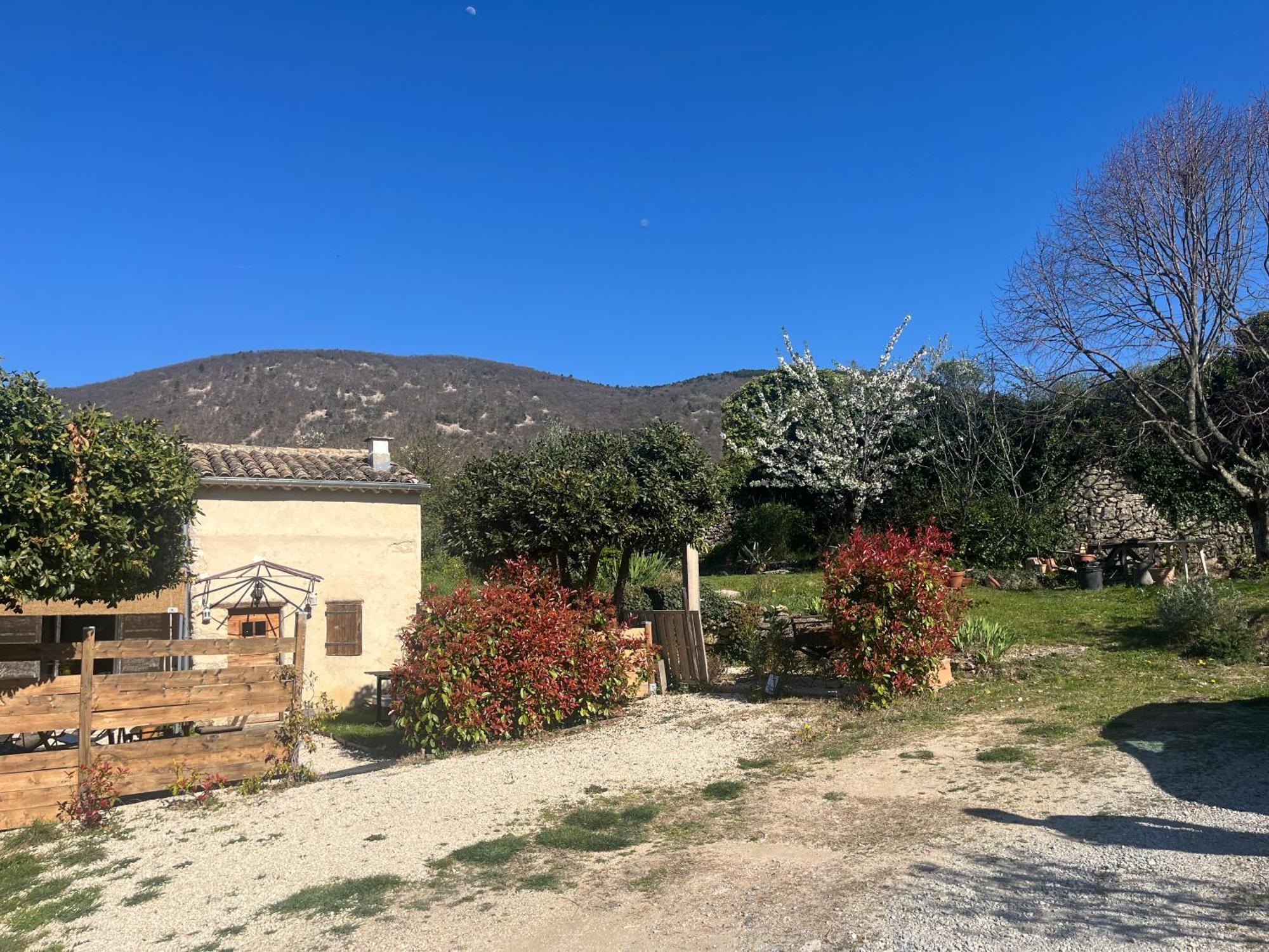 Cabanon Entoure De Montagnes Et D'Oliviers Villa Nyons Exteriör bild