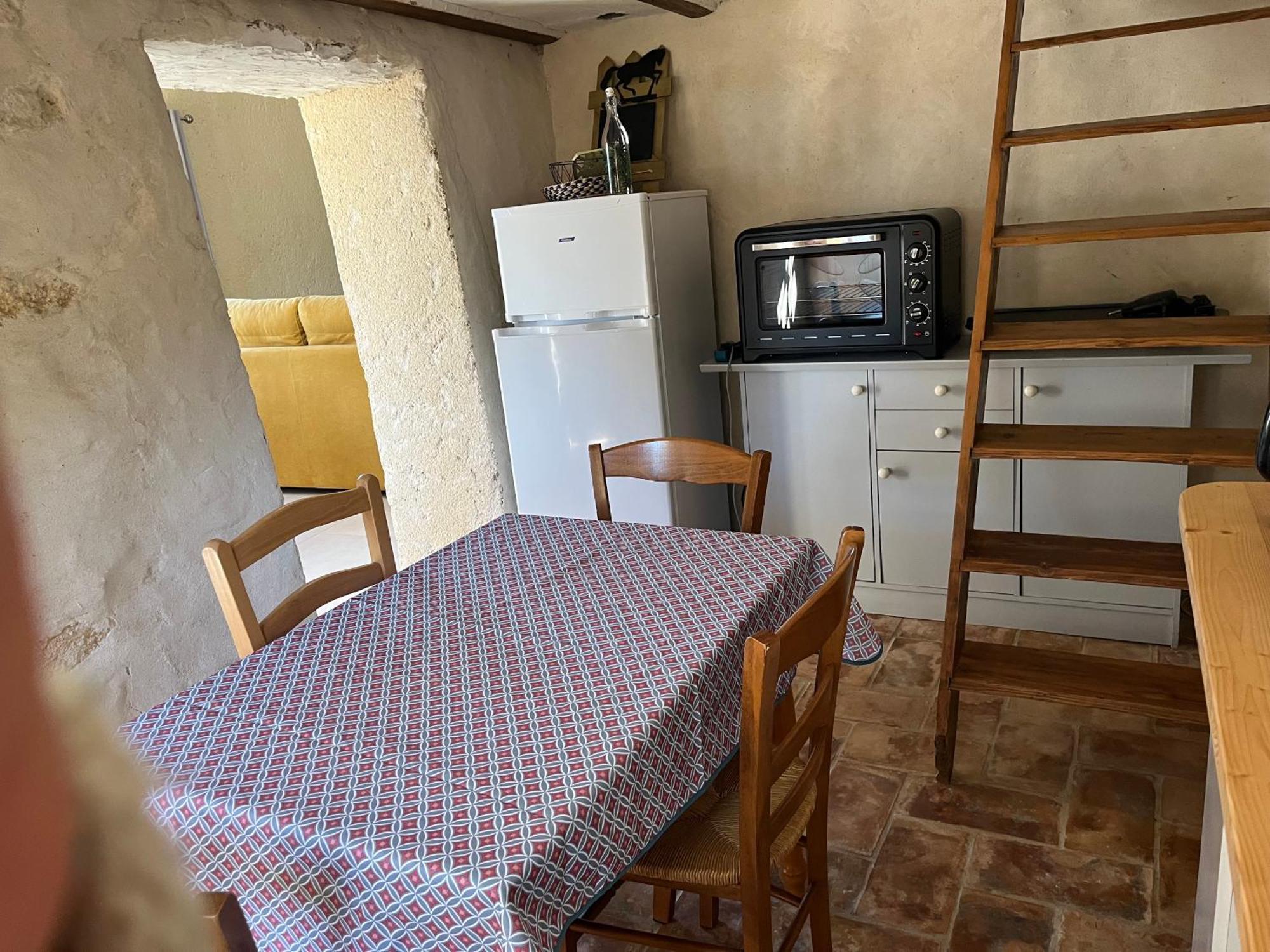 Cabanon Entoure De Montagnes Et D'Oliviers Villa Nyons Exteriör bild